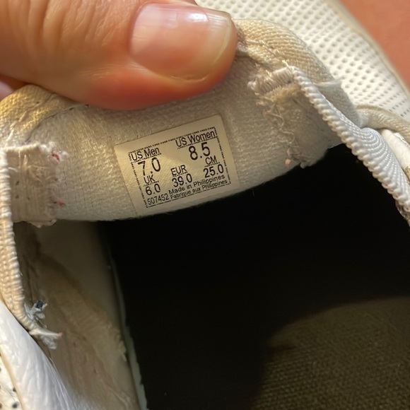 8.5 women’s vans white perf leather low top slip on sneakers - Picture 2 of 10